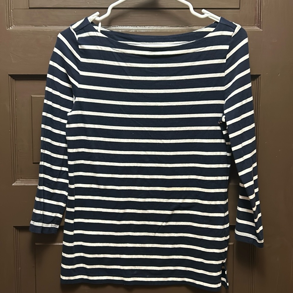 Banana Republic tee; XS